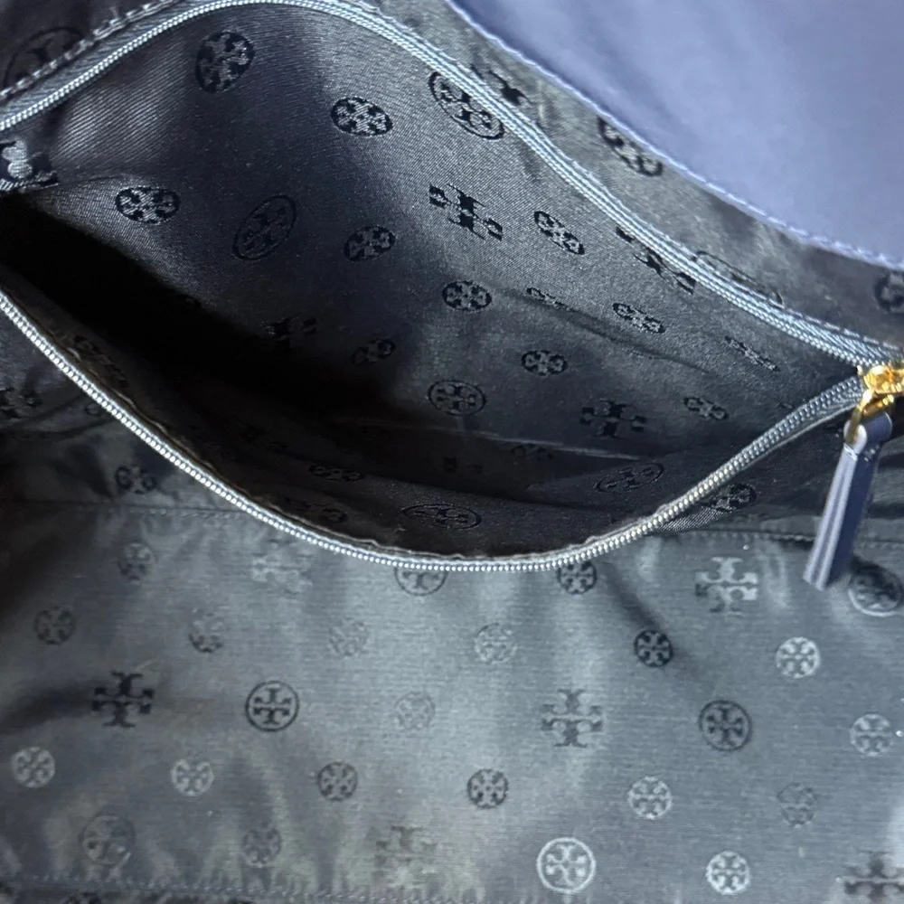 NWOT Tory Burch Midnight Blue Ella Nylon Tote - Picture 12 of 13